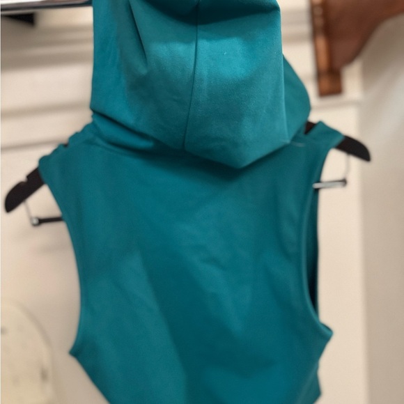 Alphalete Teal Crop Hoodie - Picture 6 of 8